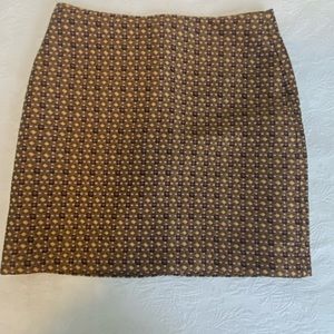Gold patterned LOFT skirt in size 8